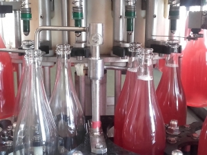 Champagne Jacques SONNETTE - Mise en bouteilles de notre cuv�e Ros�